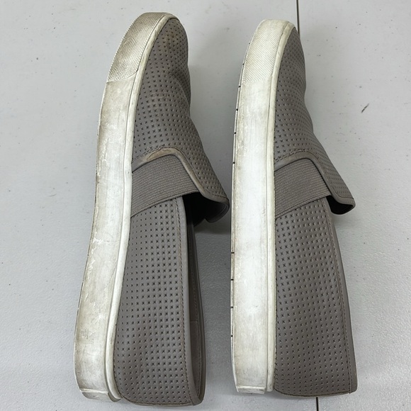 Comfy Vince Camuto slip on sneakers 7M - Picture 5 of 7